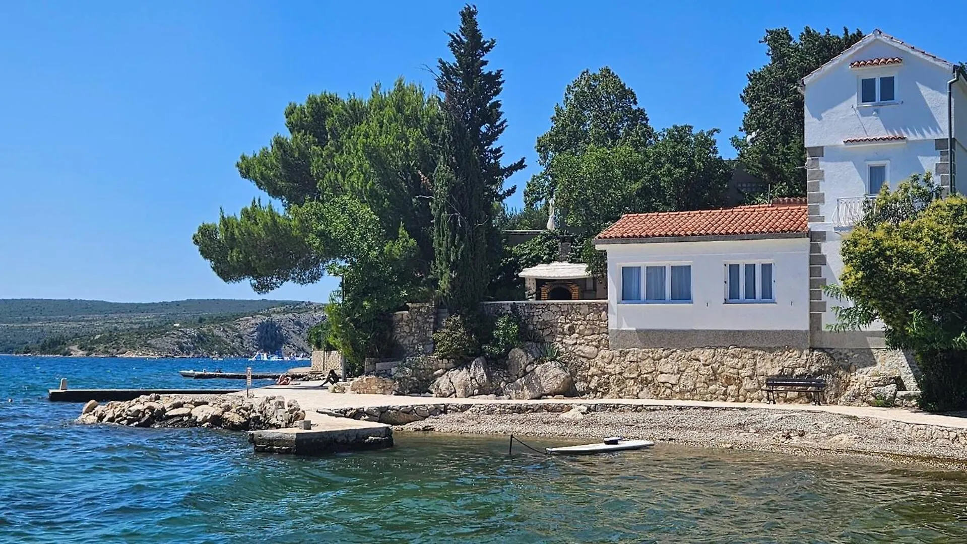 Four-Bedroom Seafront Villa In Maslenica 0*,