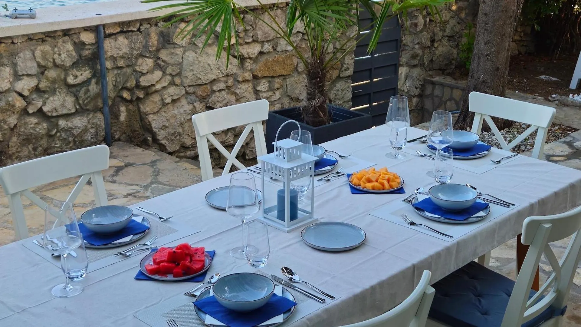 Four-Bedroom Seafront Villa In Maslenica